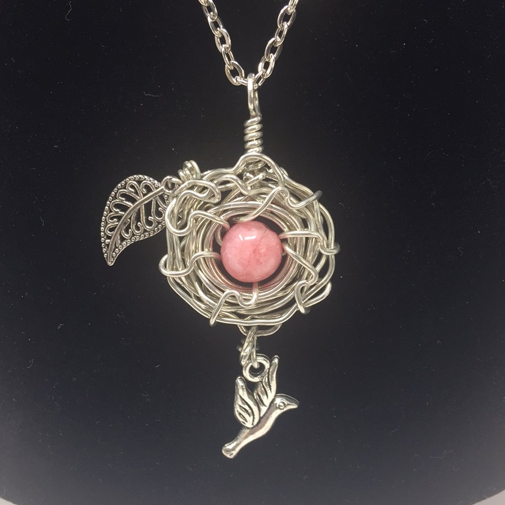 Bird’s nest necklace pink stone egg w/leaf & bird